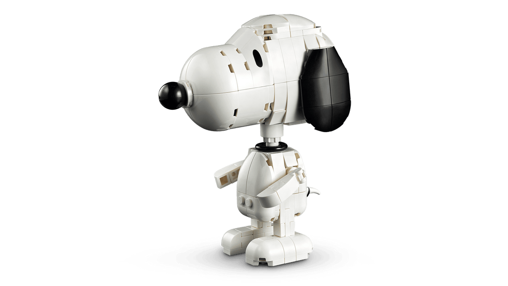 LEGO Ideas Peanuts: Snoopy's Doghouse detail view