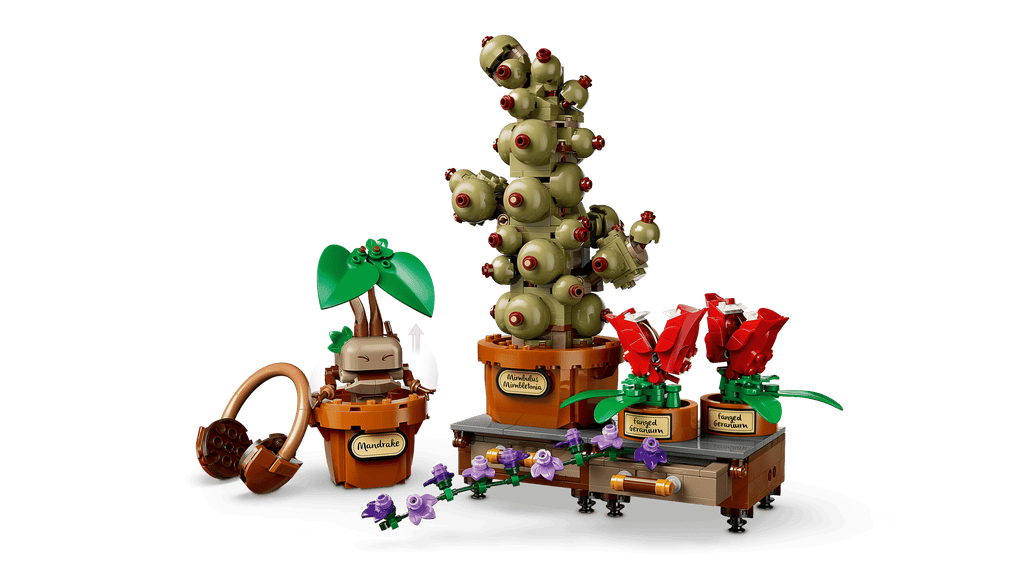 LEGO Harry Potter Hogwarts Herbology Plants 76474 detail view