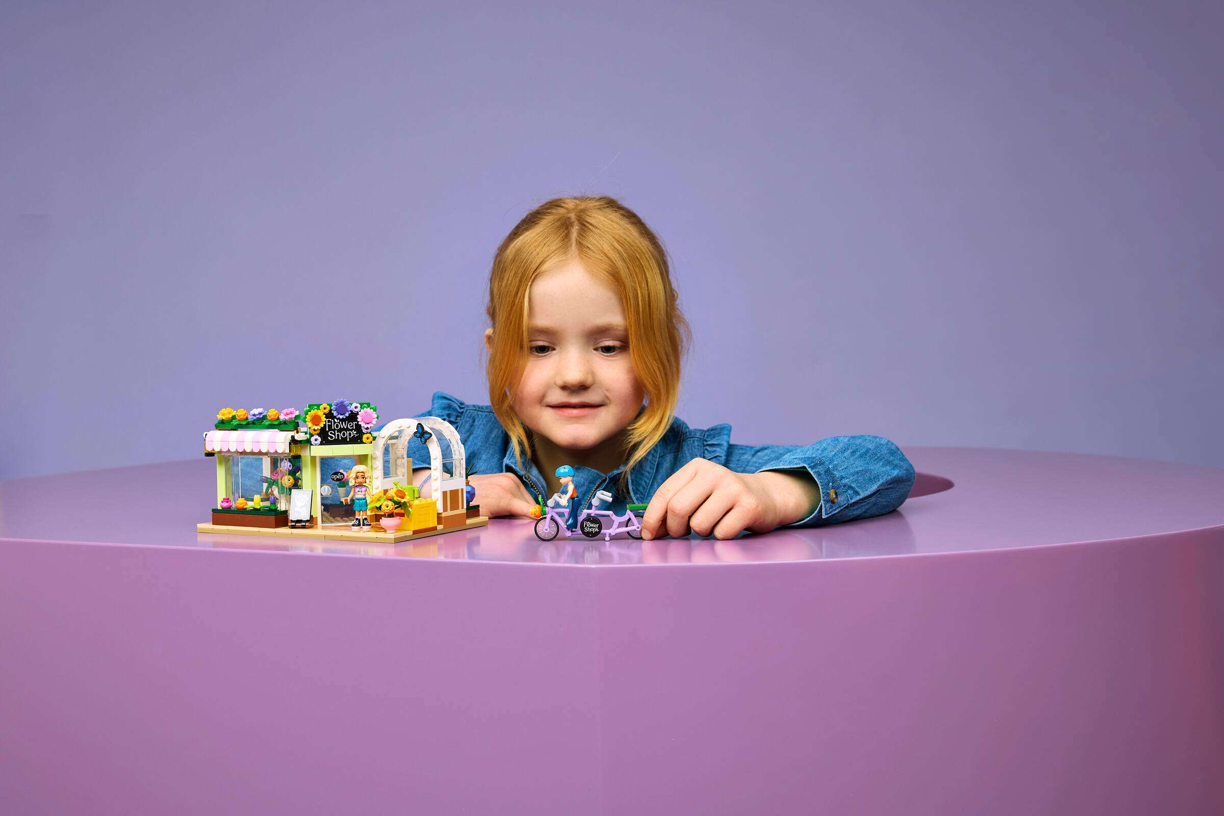 LEGO Friends Creative Flower Shop 42693 play scene