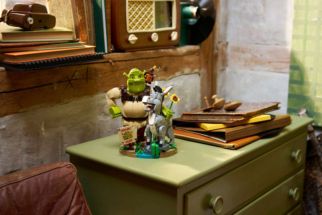 LEGO Shrek Shrek, Donkey & Puss in Boots 72423 on display