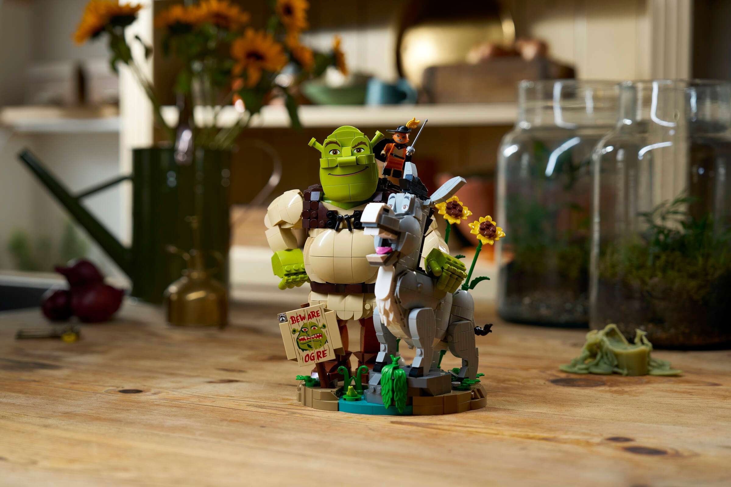 LEGO Shrek Shrek, Donkey & Puss in Boots 72423 on display