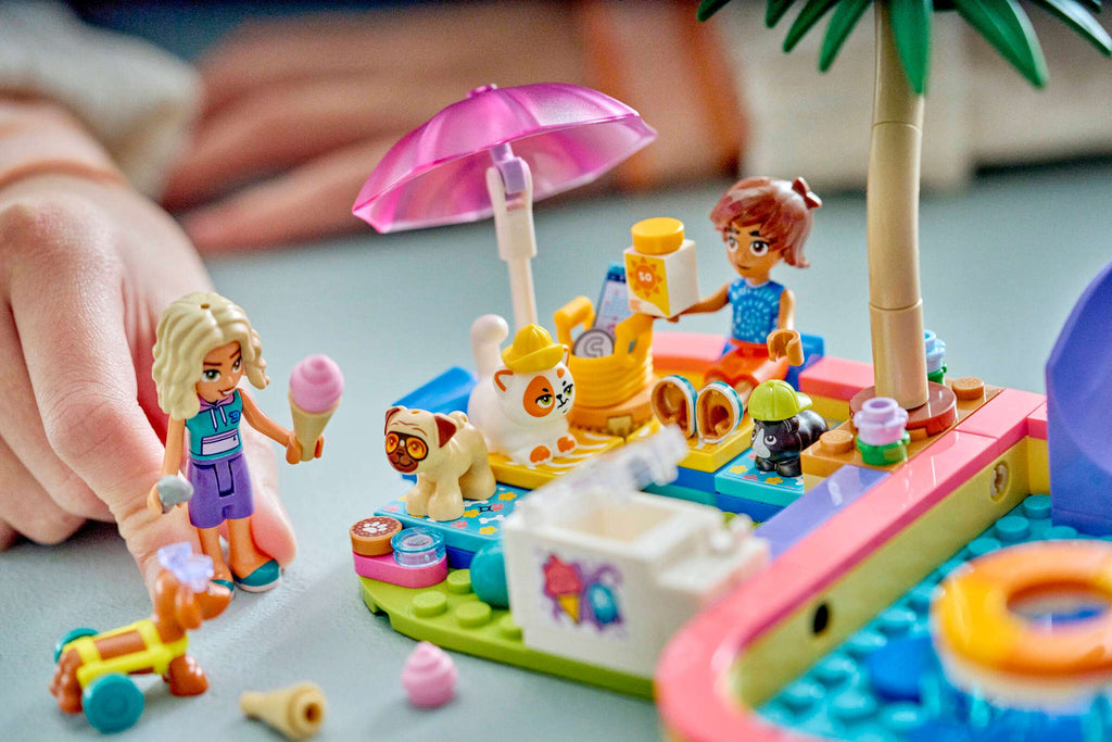 LEGO Friends Fun Water Park Day 42676 play scene