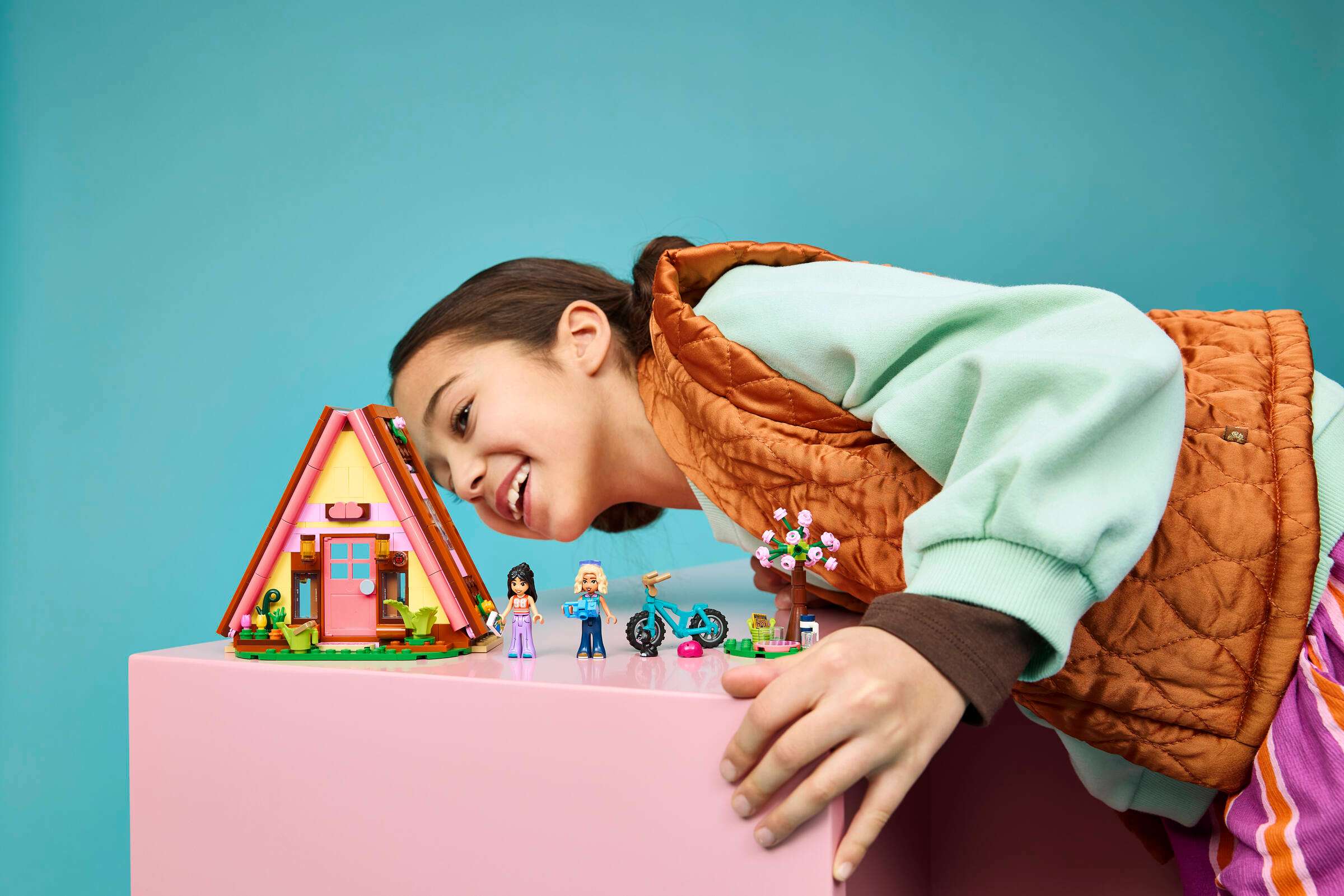 LEGO Friends Nature Glamping Cabin 42682 play scene