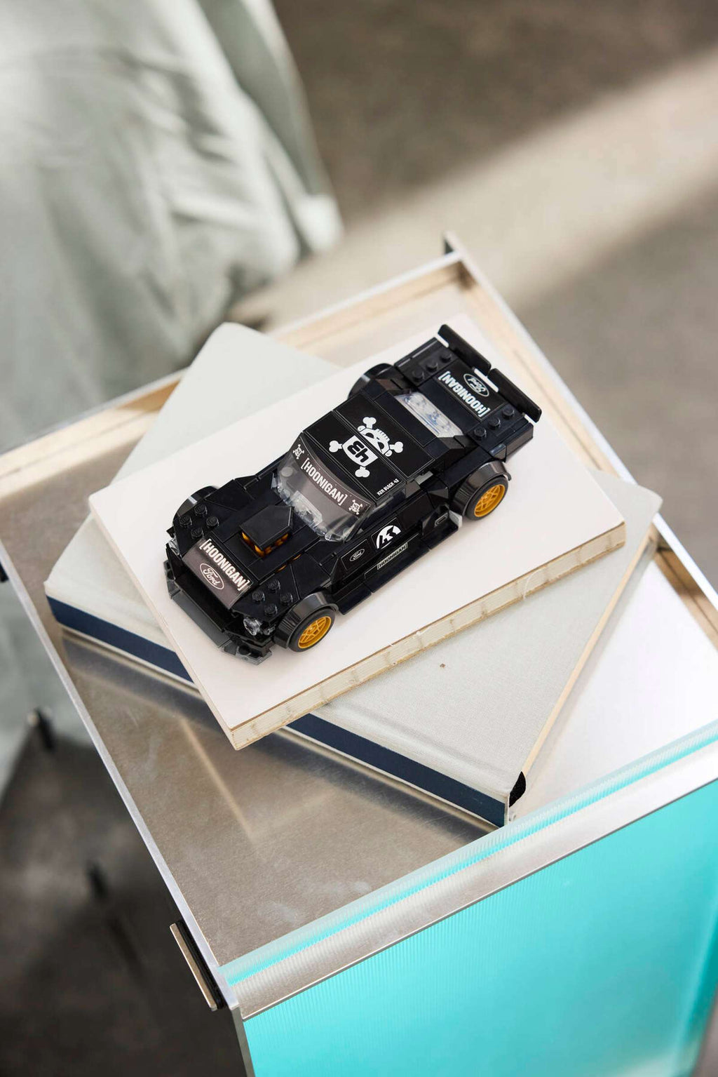 LEGO Speed Champions Ken Block's '65 Ford Mustang Hoonicorn V1 77262 play scene