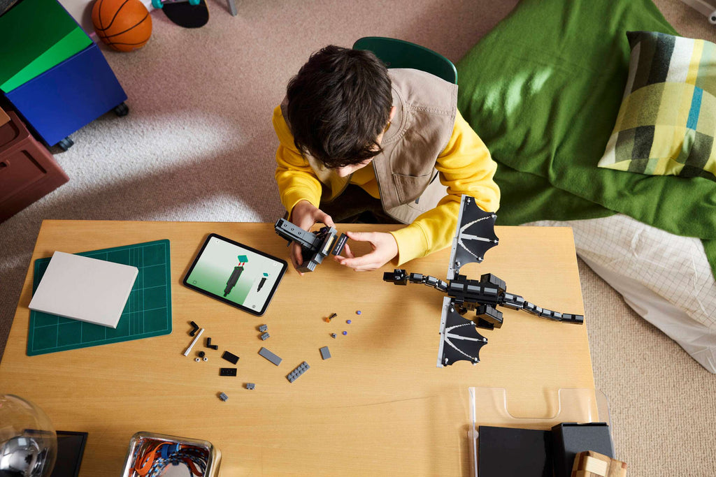 LEGO Minecraft The Ender Dragon 21595 being built