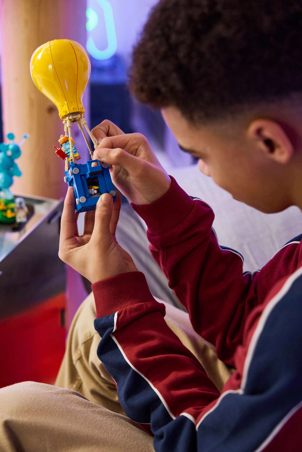 LEGO Fortnite Supply Drop 77080 play scene