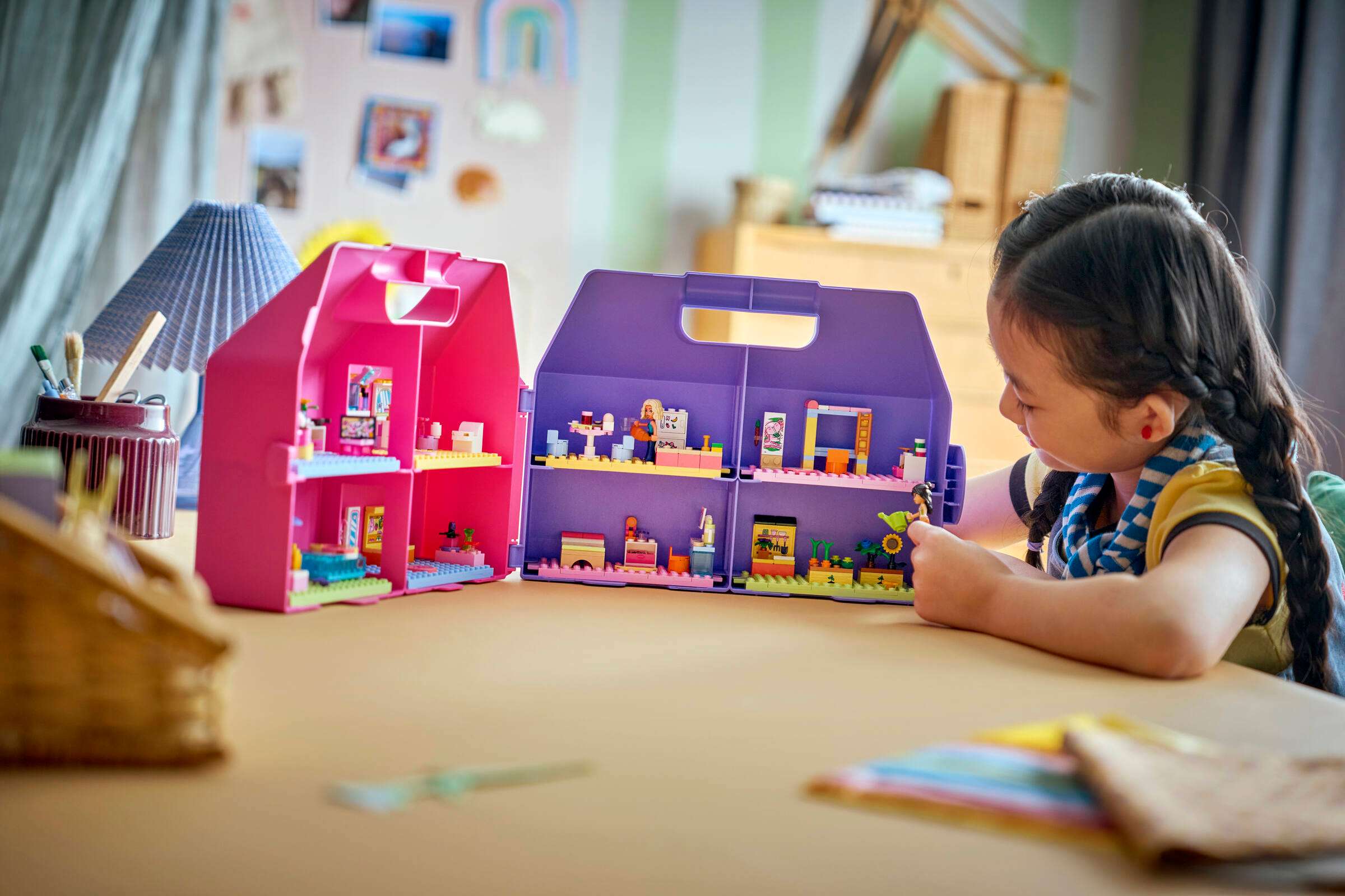 LEGO Friends Creative Dollhouse Suitcase 42697 play scene