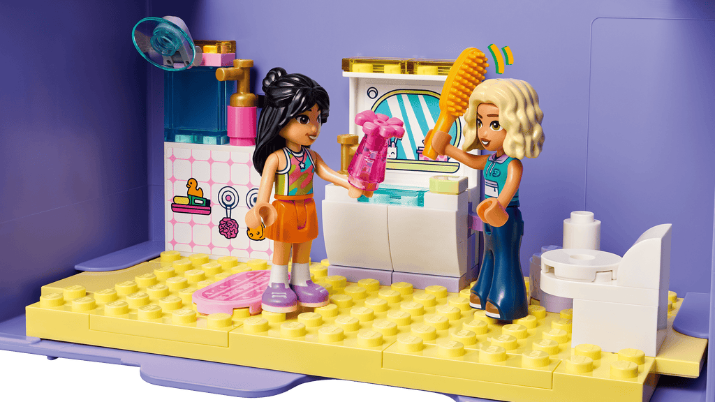 LEGO Friends Creative Dollhouse Suitcase 42697 detail view
