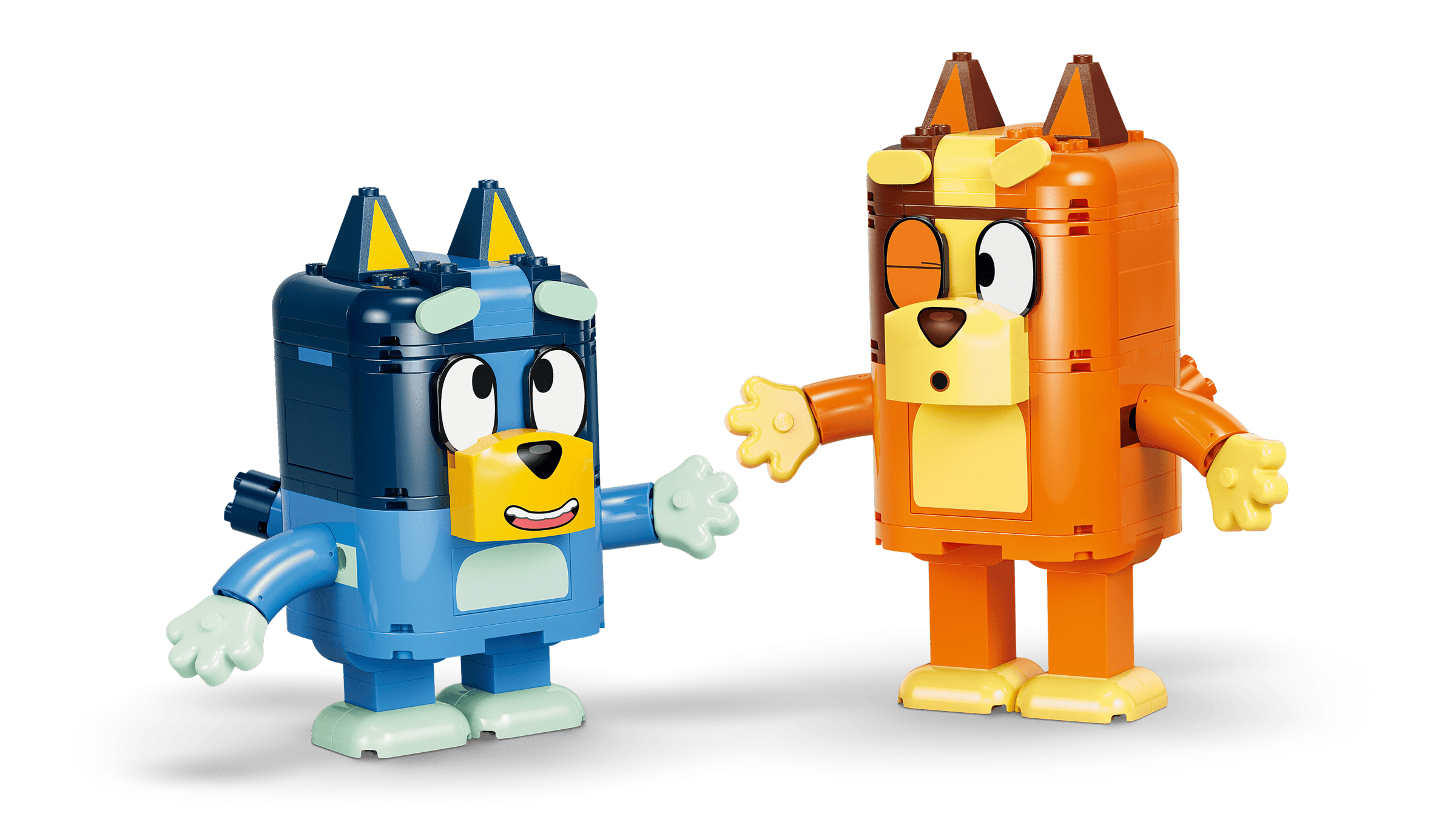 LEGO Bluey Brick-Built Bluey Family detail view