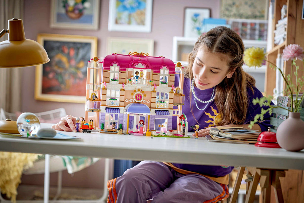 LEGO Friends Heartlake City Grand Hotel 42704