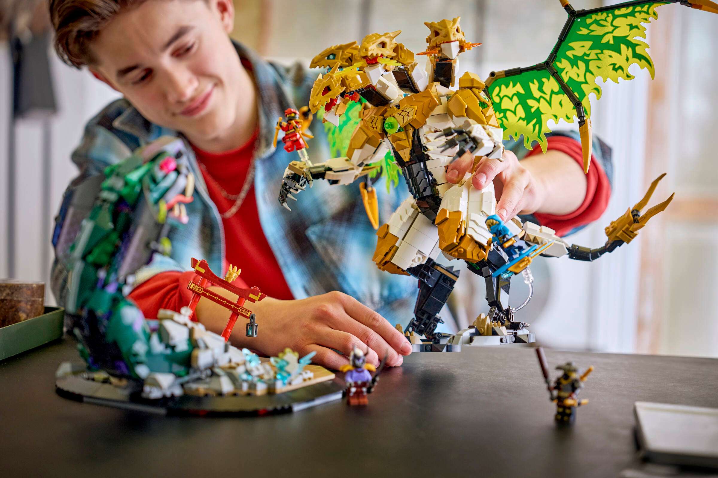 LEGO Ninjago Ultra Dragon Battle 71872 play scene