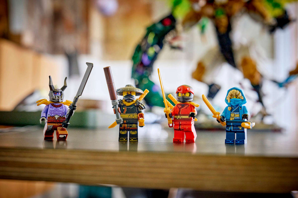 LEGO Ninjago Ultra Dragon Battle 71872 play scene