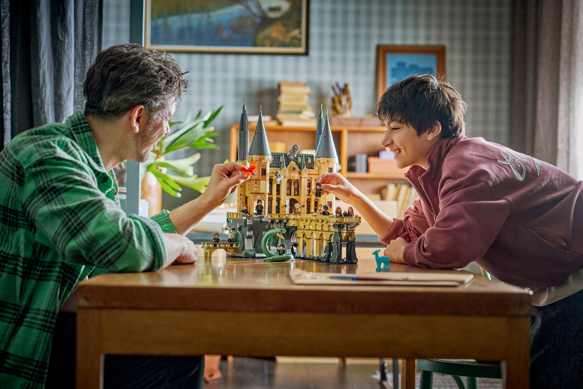 LEGO Harry Potter Hogwarts Castle: East Wing 76473 play scene