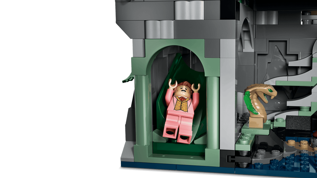 LEGO Harry Potter Hogwarts Castle: East Wing 76473 detail view