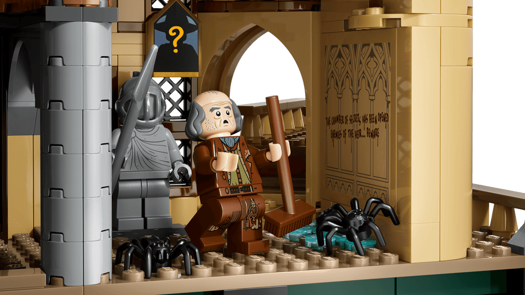 LEGO Harry Potter Hogwarts Castle: East Wing 76473 detail view