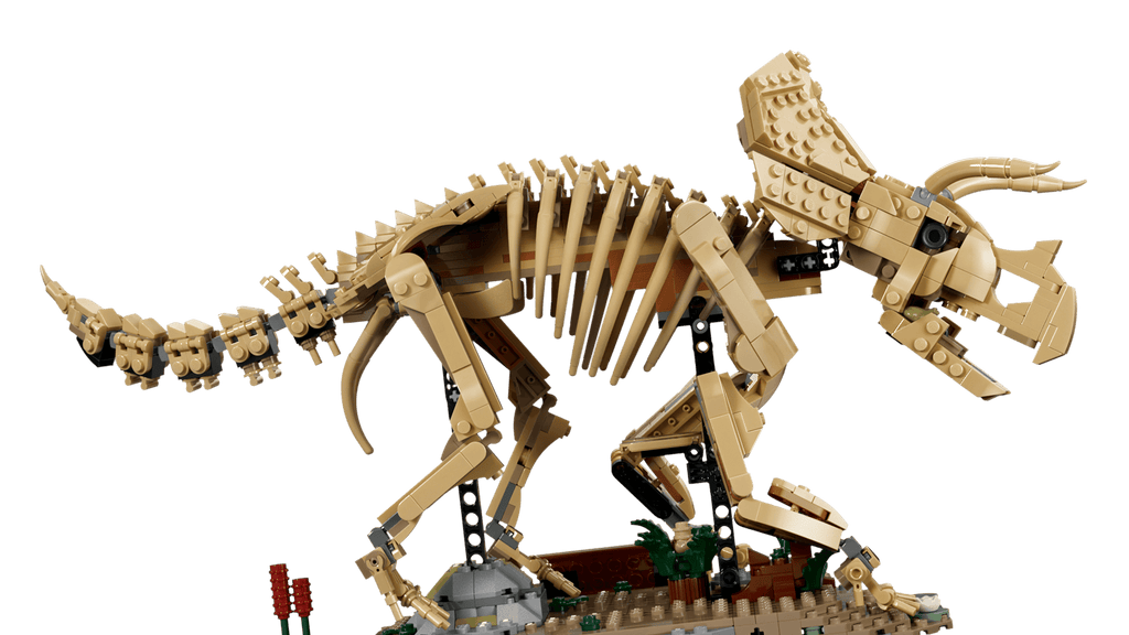 LEGO Jurassic World Dinosaur Fossils: Triceratops 77985 detail view