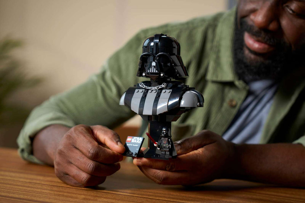 LEGO Star Wars Darth Vader Bust 75439 play scene