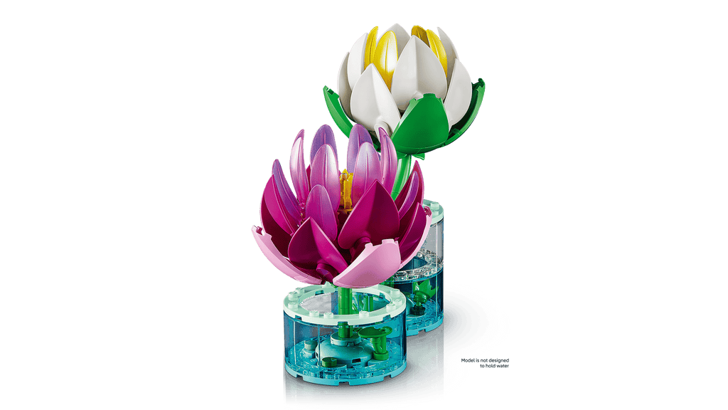 LEGO Botanicals Water Lilies detail view