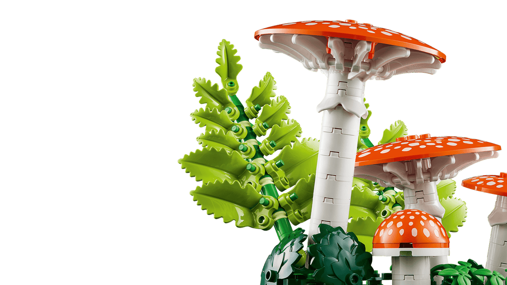 LEGO Botanicals Woodland Mushrooms detail view