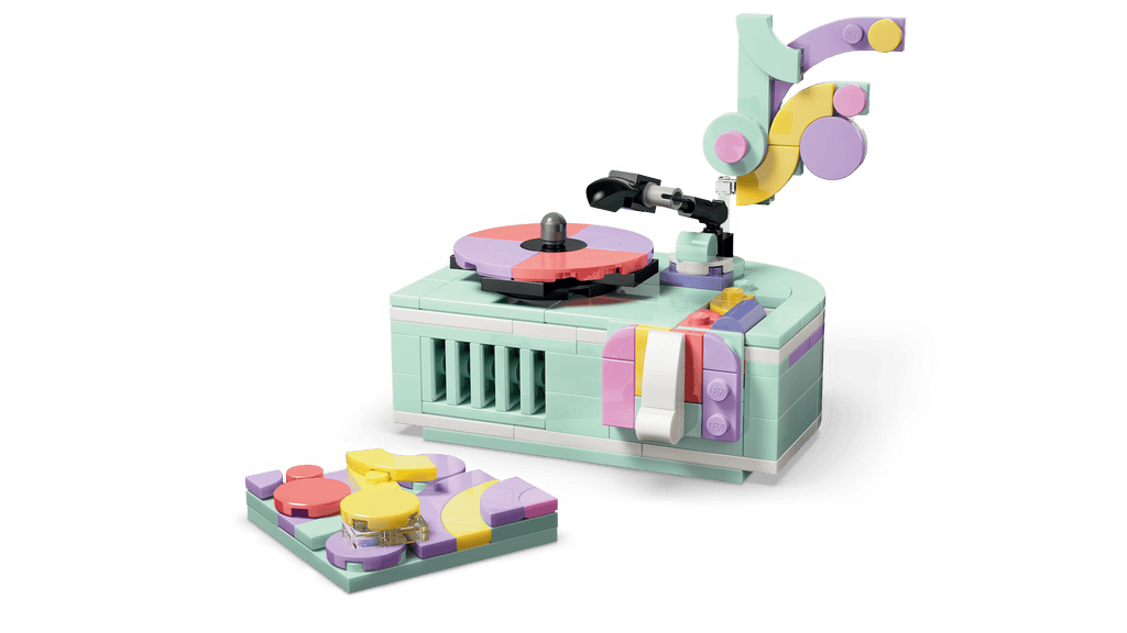 LEGO Creator 3-in-1 Music Decor Piano with Cat 31392 detail view