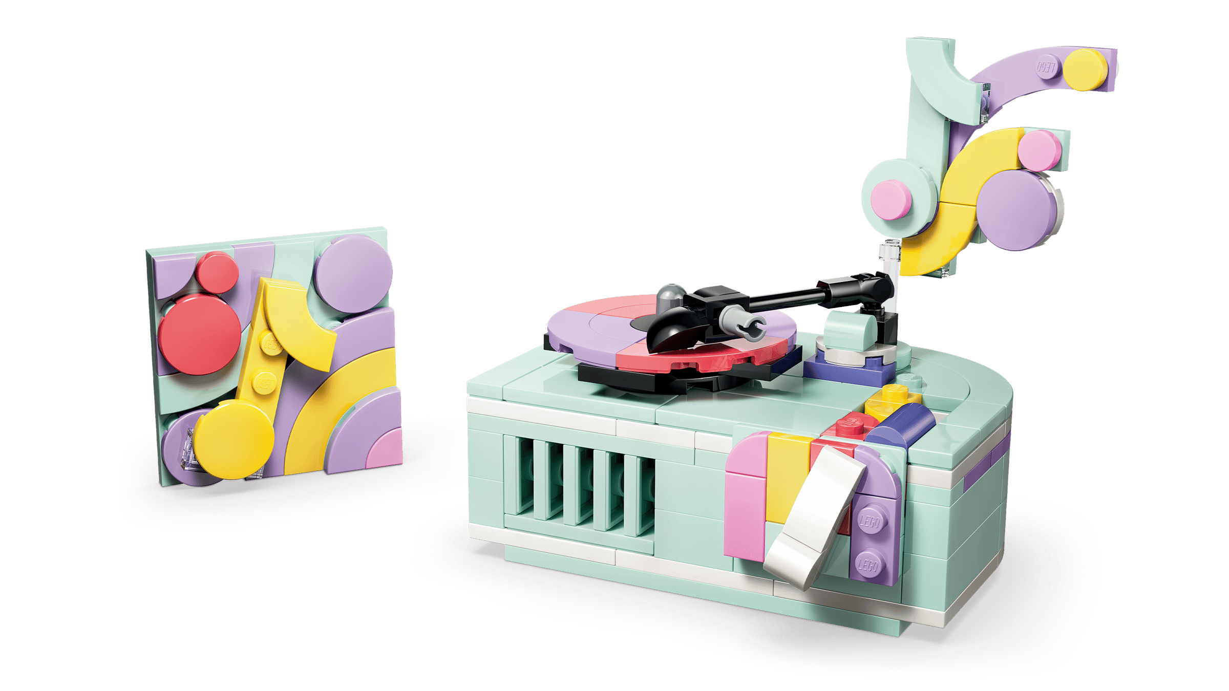 LEGO Creator 3-in-1 Music Decor Piano with Cat 31392 detail view