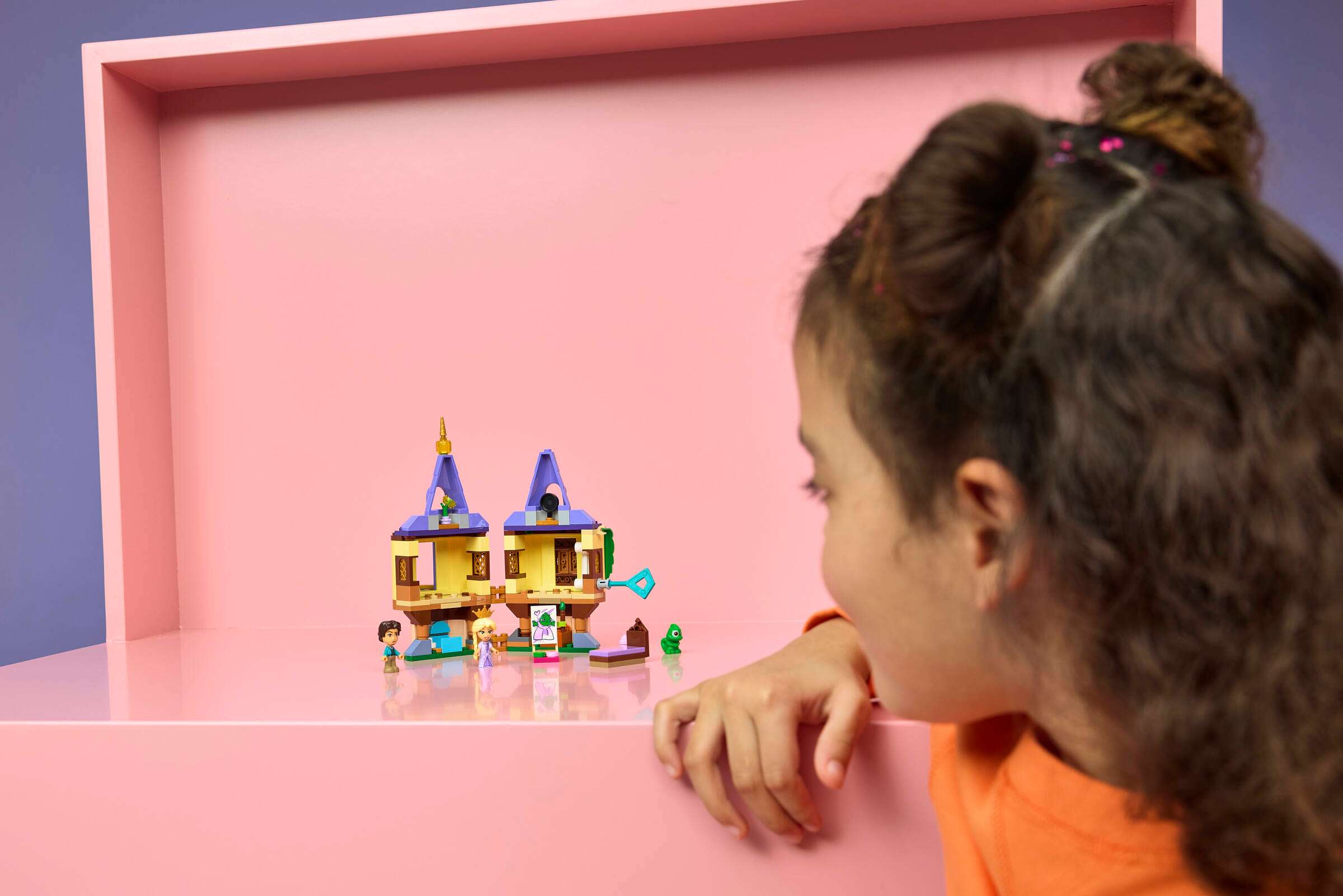 LEGO Disney Rapunzel's Mini Tower 43294 play scene