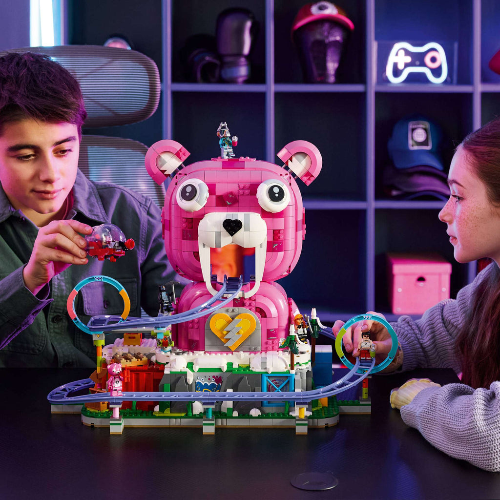 LEGO Fortnite Rave Cave 77082 play scene