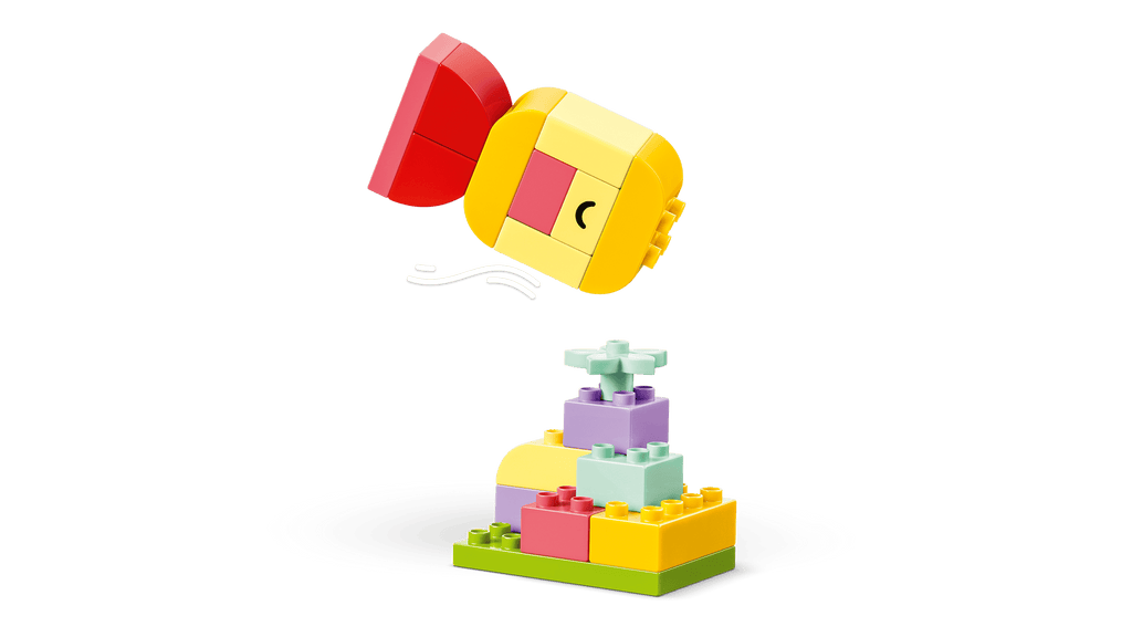 LEGO DUPLO Colorful Creative Box detail view